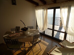 Apartment | Dining - Apartment in Vello by Lake Iseo Beach (Marone)