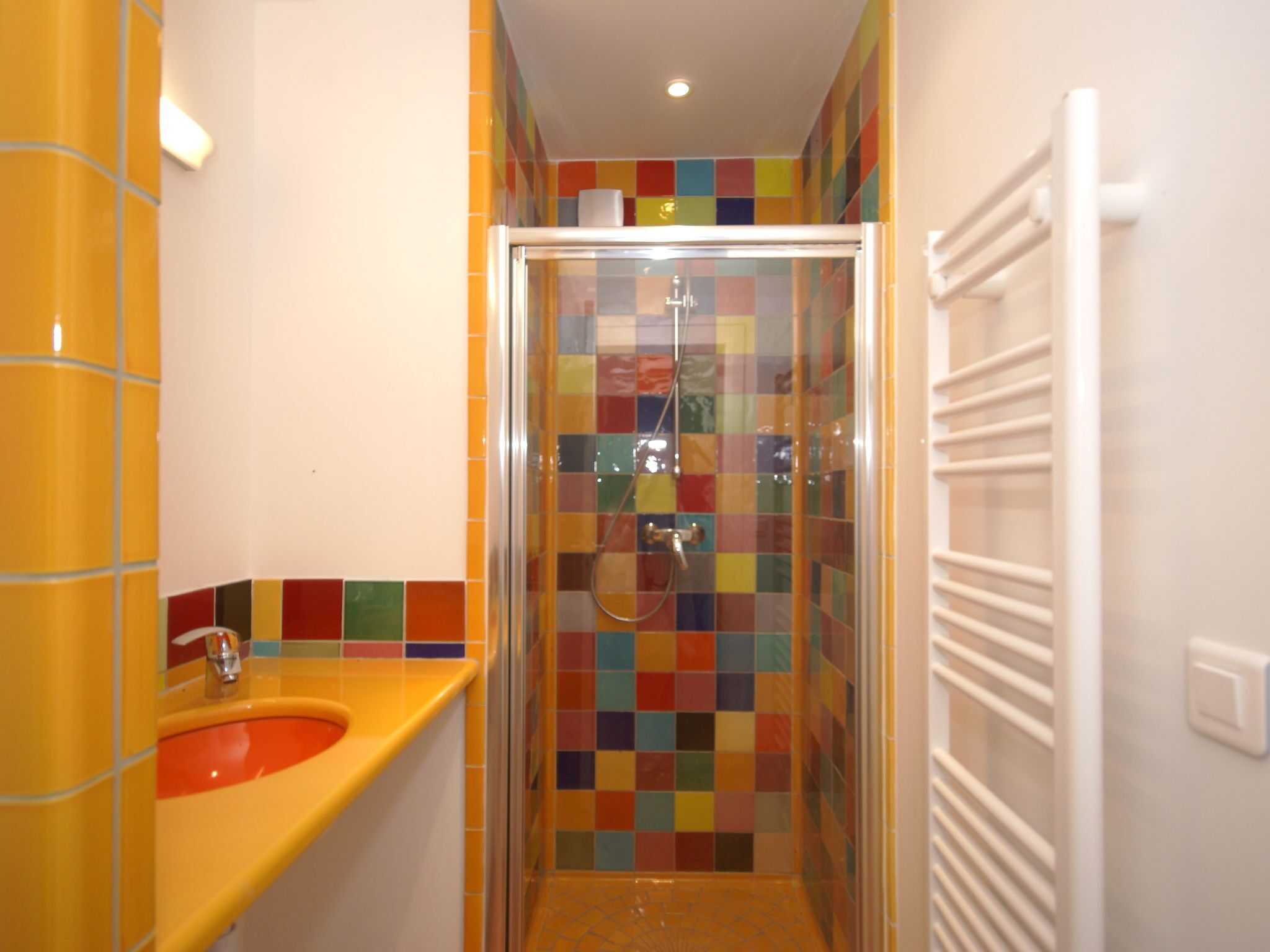 House | Bathroom | Combined shower/bathtub