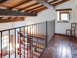 Interior - Relaxing Tuscan Home With Wifi (Casola in Lunigiana)