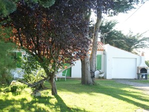 Exterior - Cozy Holiday Home in Saint-gervais With Beach Near (Saint-Gervais)