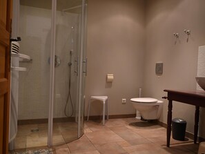 Bathtub - Restful Villa in Largentière With Swimming Pool (Largentiere)