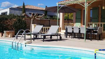Piscine extérieure