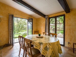 Dining - Villa on Large Grounds With Private Pool, Tennis Court and Beautiful View (Les Arcs-sur-Argens)