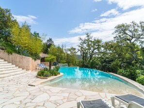 Outdoor pool - Villa on Large Grounds With Private Pool, Tennis Court and Beautiful View (Les Arcs-sur-Argens)