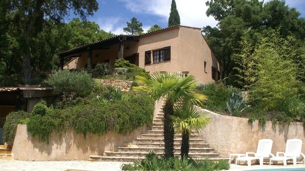 Villa | Exterior - Villa on Large Grounds With Private Pool, Tennis Court and Beautiful View (Les Arcs-sur-Argens)