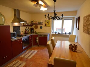 House | Private kitchen - Charming Holiday Home in Neumagen-dhron (Neumagen-Dhron)