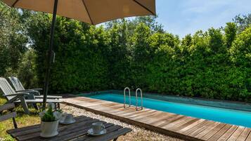 House | Kolam renang | Kolam renang tertutup, kolam renang terbuka