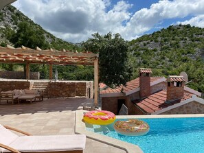Hus | Pool | Indendørs pool, udendørs pool