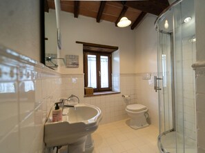 Cottage | Bathroom - Belvilla by OYO Buffardello del Colle (Fabbriche di Vergemoli)
