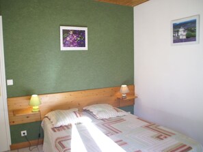 House | Room amenity - Family Escape in Les Salelles (Les Salelles)