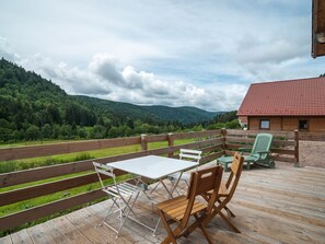 Balcony - Brand-new Wooden Chalet Offering Vast Views, 800m From Gérardmer and Close to the Pistes (Gerardmer)