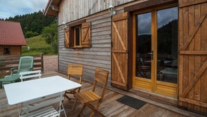 Unclassified image, 2 of 46, button - Brand-new Wooden Chalet Offering Vast Views, 800m From Gérardmer and Close to the Pistes (Gerardmer)