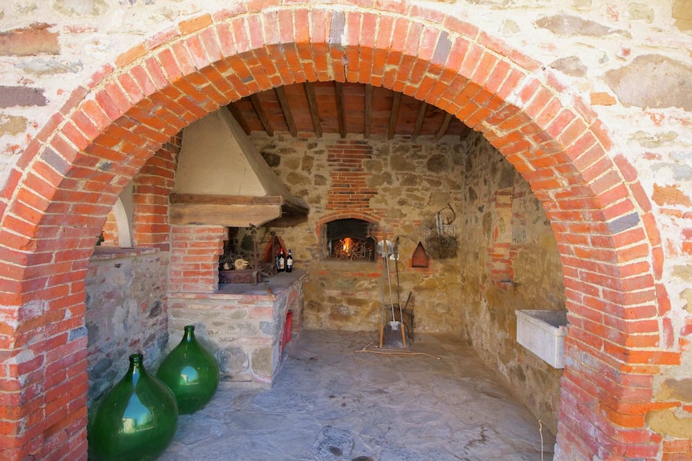 Spacious Holiday Home - Gaiole In Chianti
