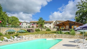 Exterior - Farmhouse in Pupaggi With Pool, Terrace, Garden, Bicycles (Sellano)