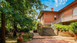 Reception - Splendid Holiday Home in Altopascio With Garden (Altopascio)