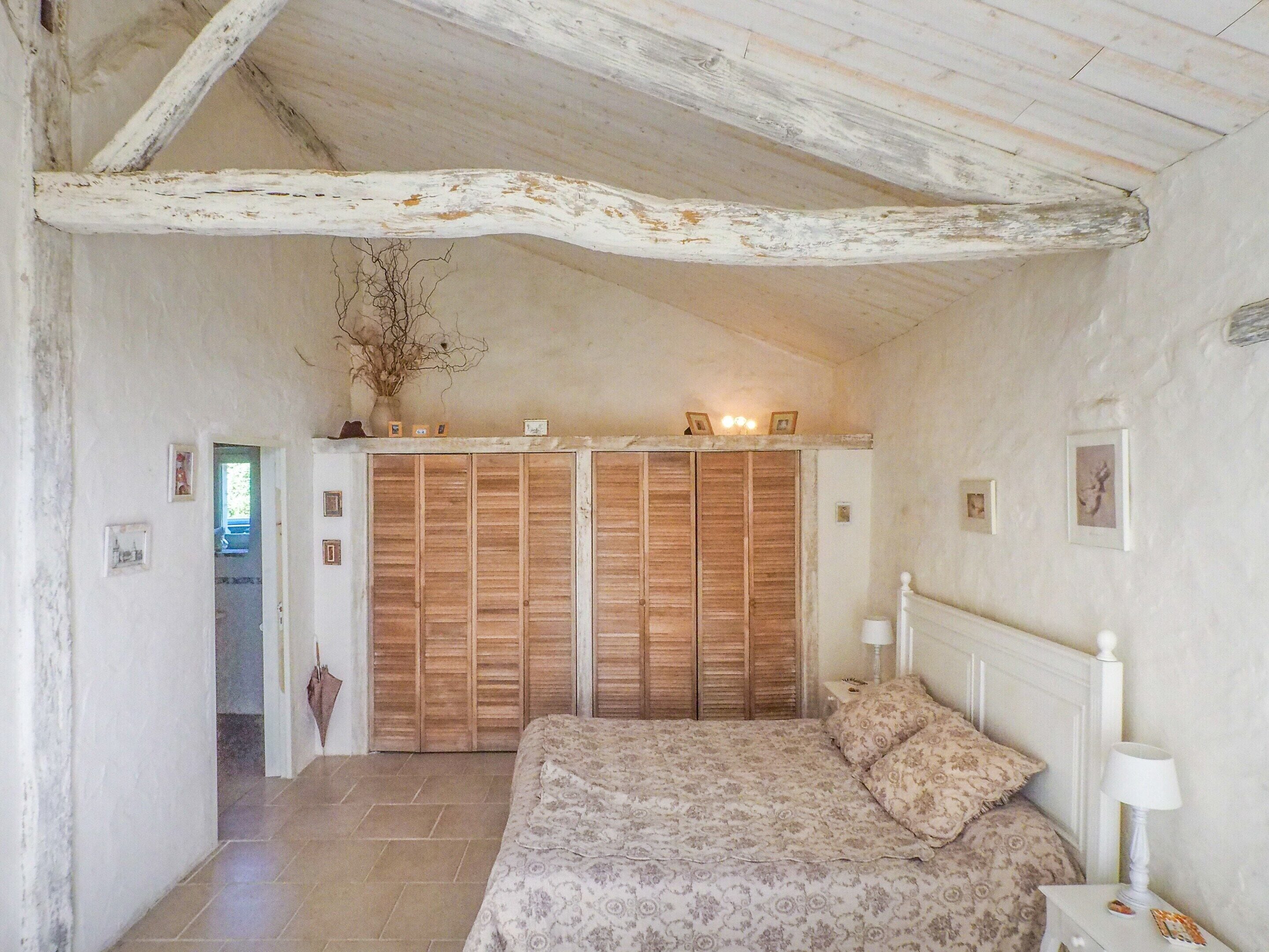 House | 3 bedrooms, individually furnished, bed sheets