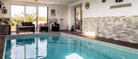 Innenpool, beheizter Pool