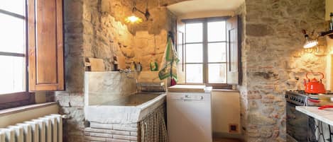 House | Private kitchen | Highchair