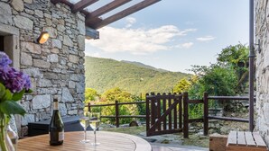 Balcony - Authentic Rural House, 200 mt Form the Parking (Mergozzo)