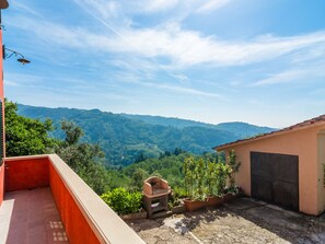 Villa | Balcony - Spacious Holiday Home in Marliana Italy With Private Garden (Marliana)