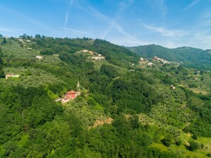Exterior - Spacious Holiday Home in Marliana Italy With Private Garden (Marliana)