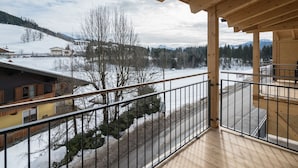 Balcony - Spacious Apartment in Werfenweng near Lake (Werfenweng)