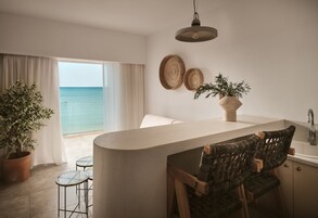 Superior Suite, Sea View | Living area | 32-inch flat-screen TV with cable channels, TV, Netflix