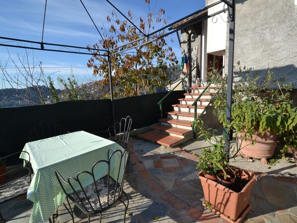 House | Dining