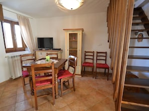 House | Dining