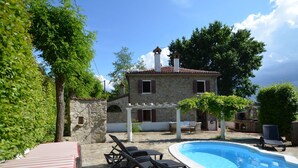 Outdoor pool - Beautiful Villa With Private Swimming Pool, Garden and Panoramic View 10-5 (Gemmano)