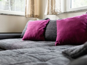 2 bedrooms, individually furnished, bed sheets - Modern Holiday Home in Goldegg Near Ski Area (Goldegg)