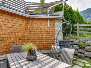 Balcony - Modern Holiday Home in Goldegg Near Ski Area (Goldegg)