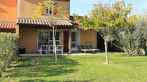 Exterior - Provencal Parkside Haven (Arles)