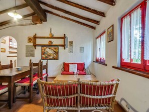 House | Dining