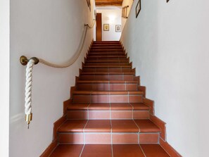 House | Interior - 360 Degree View of the Tuscan (Buonconvento)