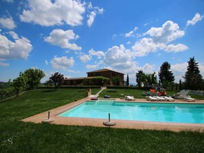 House | Pool | Outdoor pool - 360 Degree View of the Tuscan (Buonconvento)