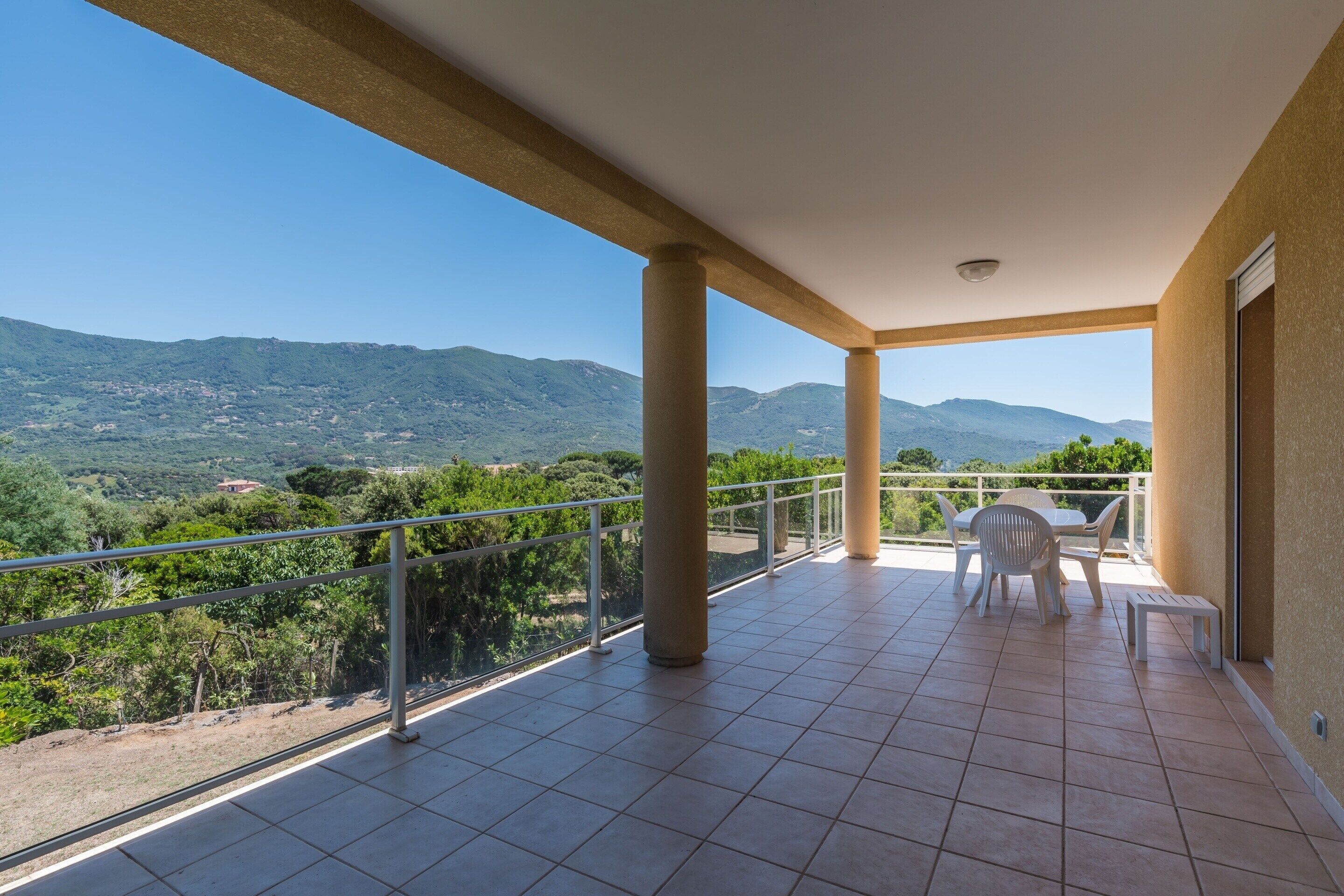 Villa | Balcony