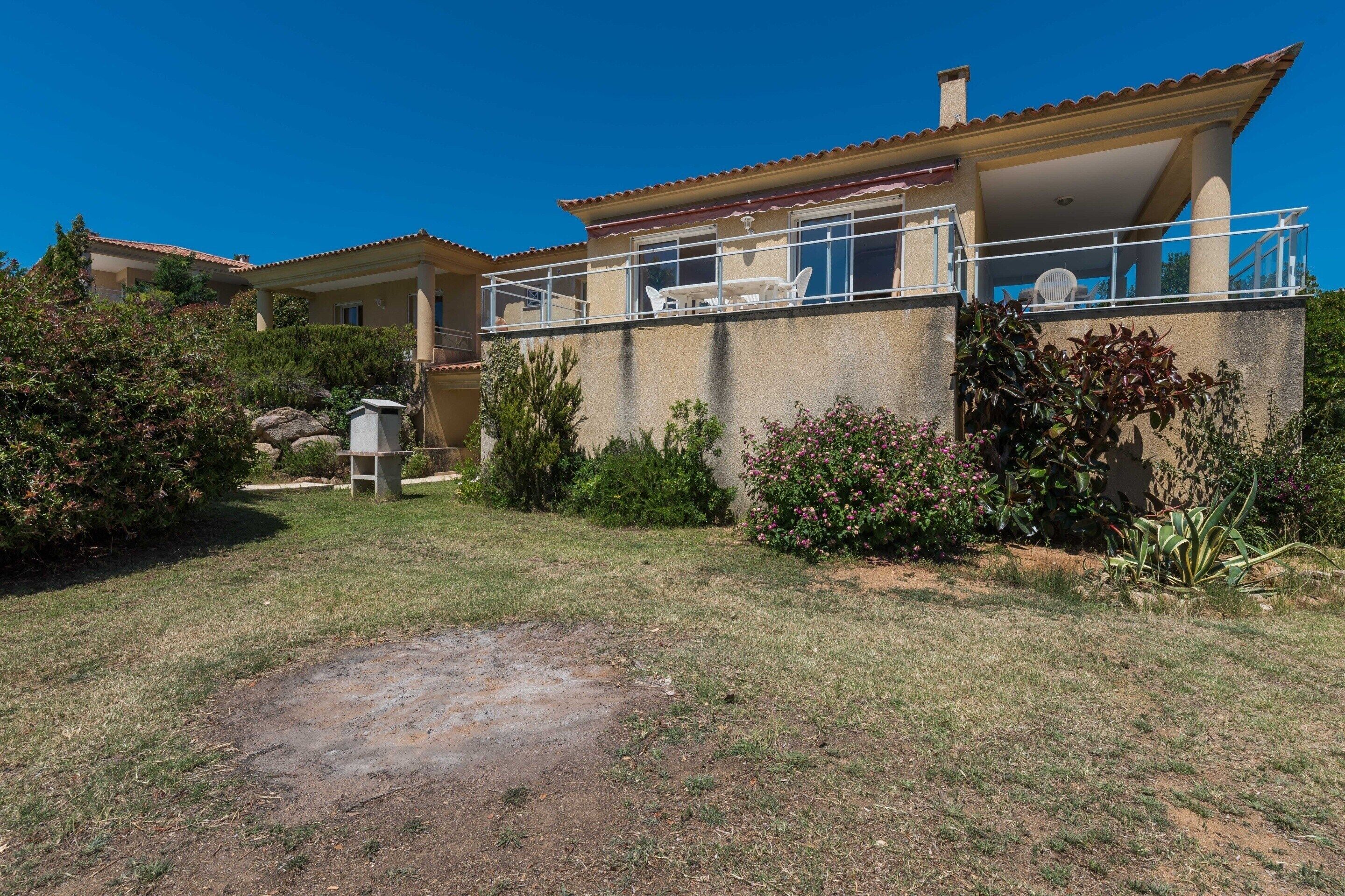 Villa | Exterior