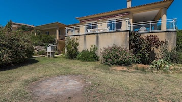 Villa | Exterior