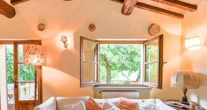 Scenic Stay in Restored Retreat