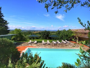 Pool - Agritourismo Amidst the Chianti Classico Vineyards (Castelnuovo Berardenga)