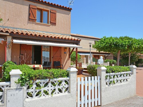 Apartment in Le Barcarès With Swimming Pool, Balcony, Garden