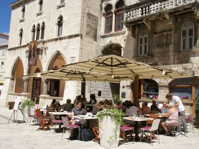 Spacious and Comfortable Apartment, Outside the Historical Centre of Split