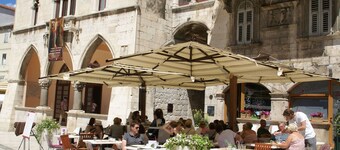 Spacious and Comfortable Apartment, Outside the Historical Centre of Split