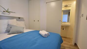 Apartamento | 1 dormitorio, mobiliario individual, ropa de cama