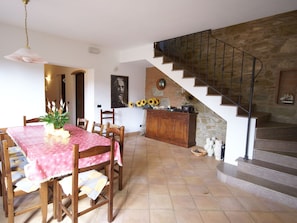 Villa | Dining