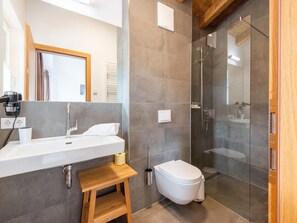Hus | Badeværelse | Bruser