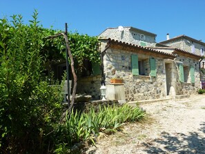 House | Exterior - Relaxing Retreat in Saint-pons (Saint-Pons)