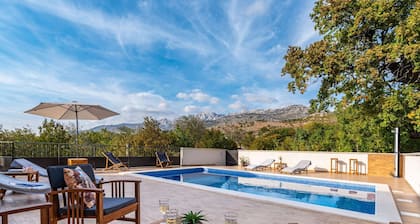 Holiday Home Zaton With Pool Near River Canyon
