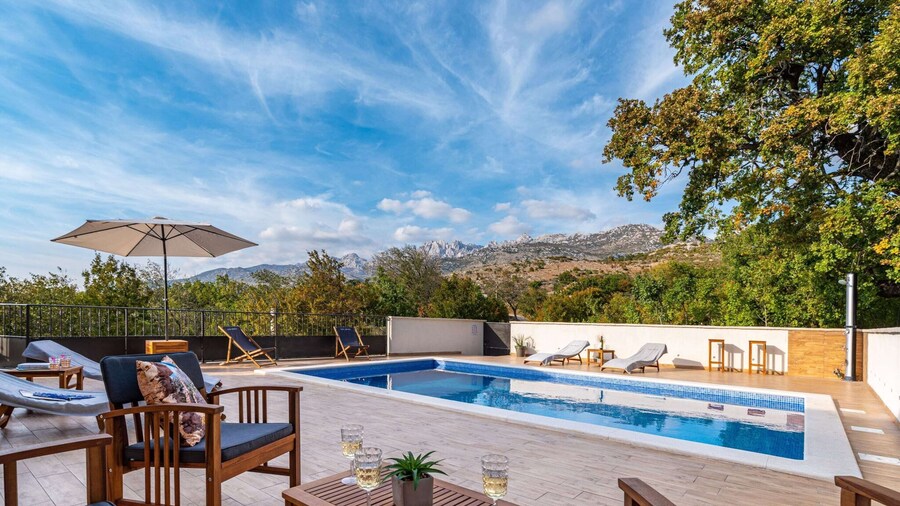 Holiday Home Zaton With Pool Near River Canyon